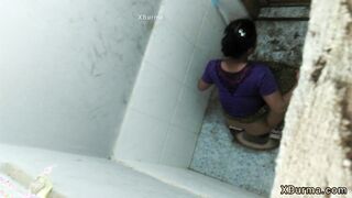 စျေး Toilet - 12